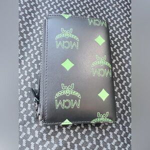 MCM bifold card wallet, summer green